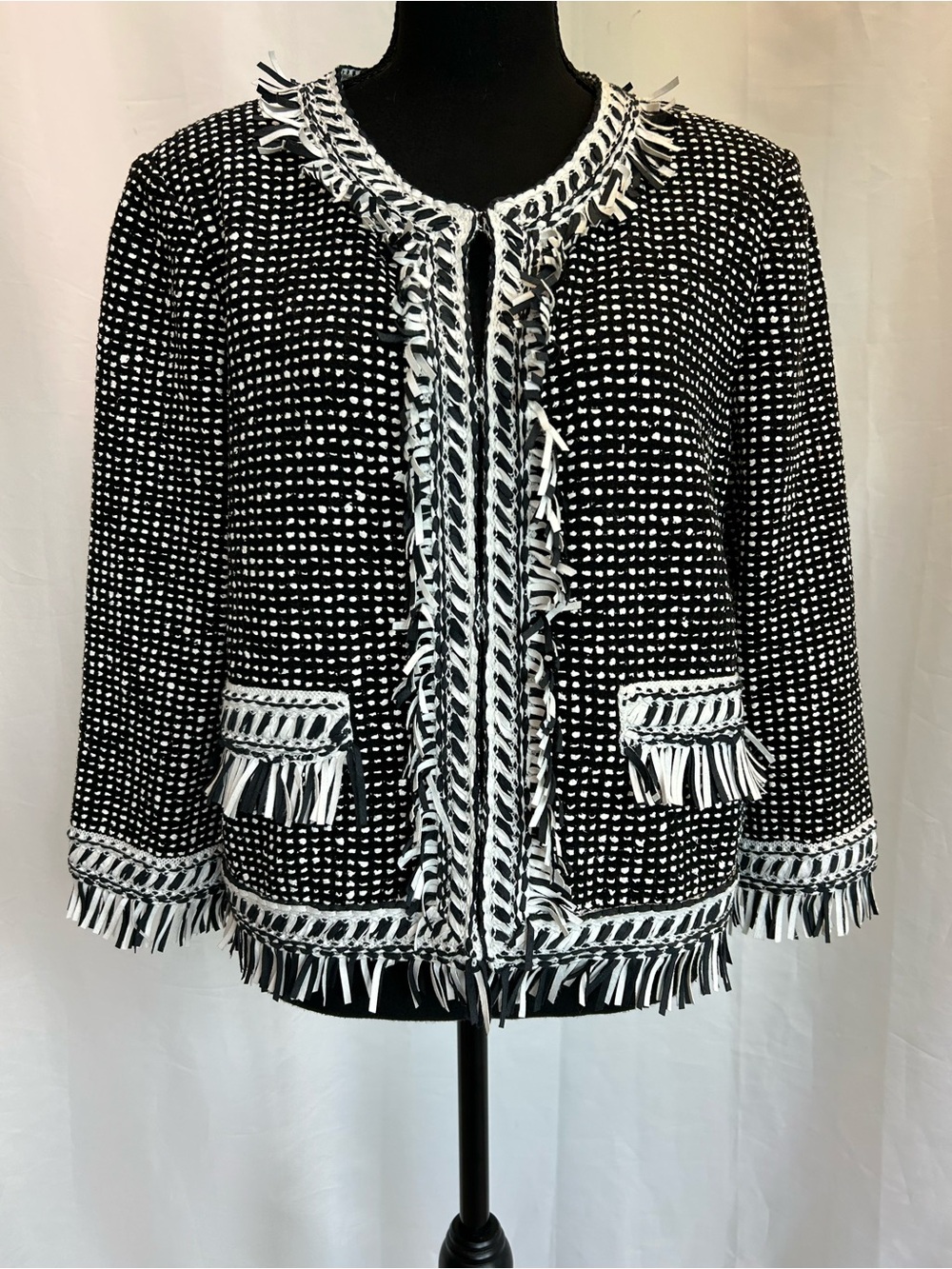 ST. JOHN Black White Fringe Trim Knit Jacket Wool Blend Open Front Career M - Picture 3 of 14